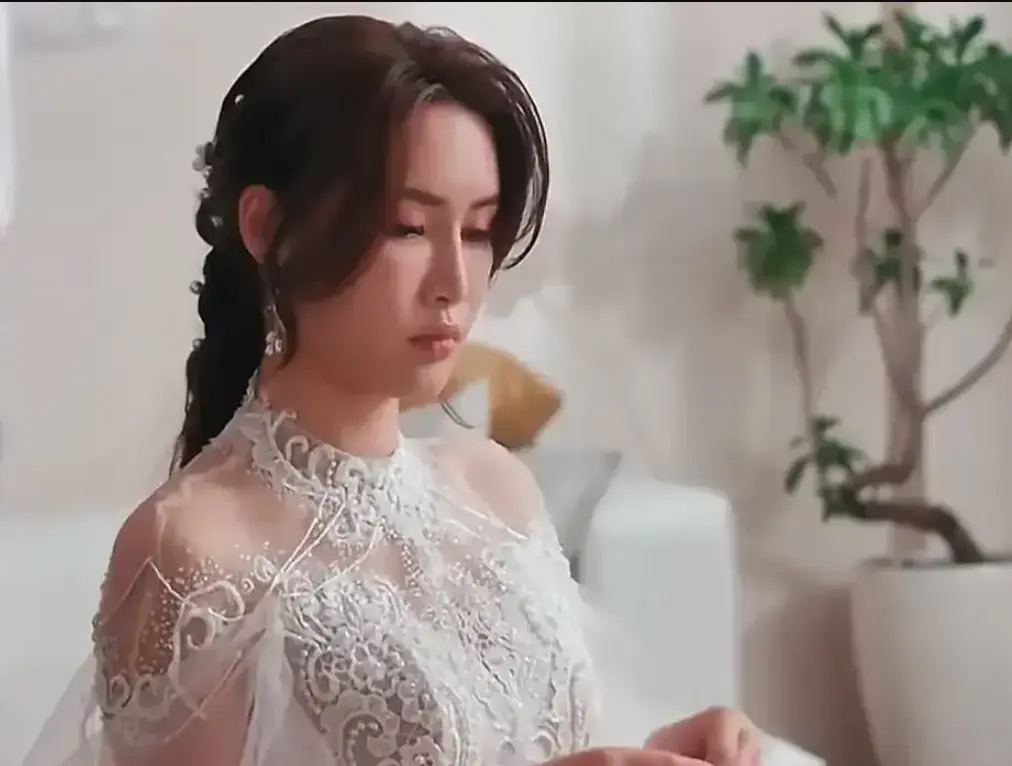 《苏畅-小凤新婚》完整未删减版-艾熙倾情演绎怀旧台味风情-4K高清无码蓝光未删节-夸克网盘免费下载在线观看苏畅-小凤新婚