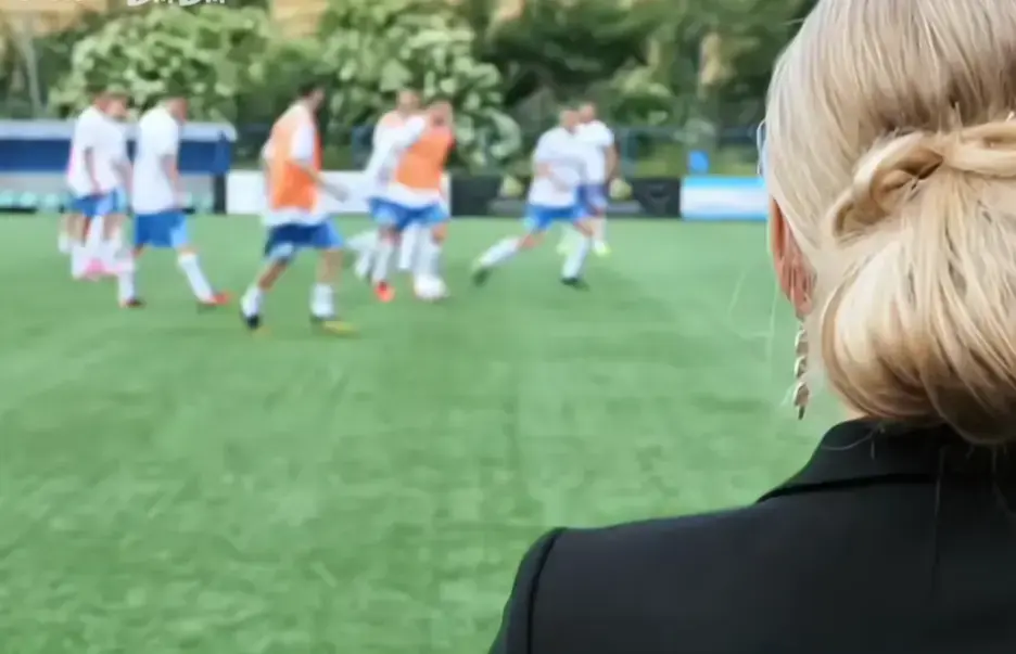 法国电影《Footballers Moms》高清完整版免费在线观看 - 足球队的女老板们全集资源 - VS影视无广告高清播放